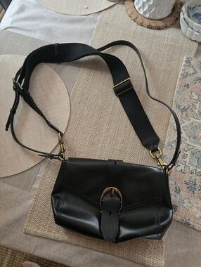 Etienne Aigner Black Leather Crossbody Bag with Adjustable Strap